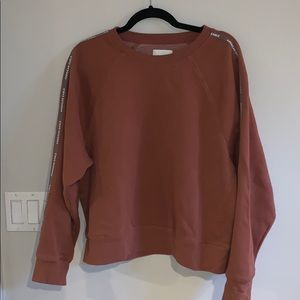 Blush pink, American Eagle women’s crew neck